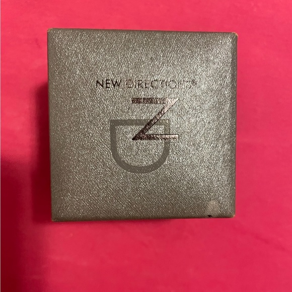 💛New Direction Cubic Zirconia Citrine “Tear Drop” Earrings - Picture 7 of 7